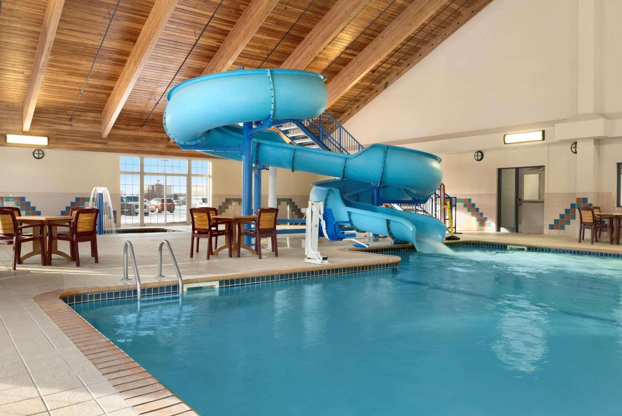 Country Inn & Suites By Radisson, Duluth North, Mn Dış mekan fotoğraf